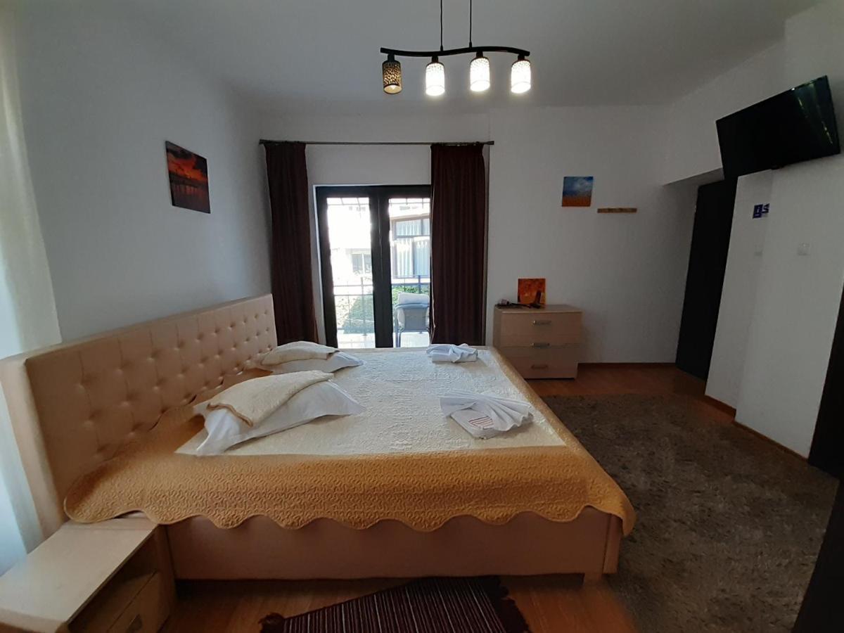 Copou Holding House Apartment Iasi Exterior photo