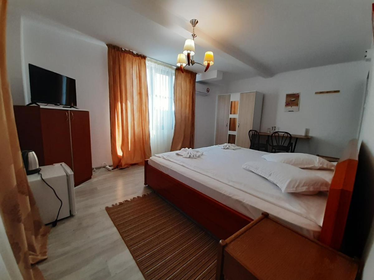 Copou Holding House Apartment Iasi Exterior photo