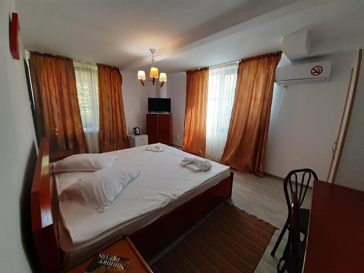 Copou Holding House Apartment Iasi Exterior photo